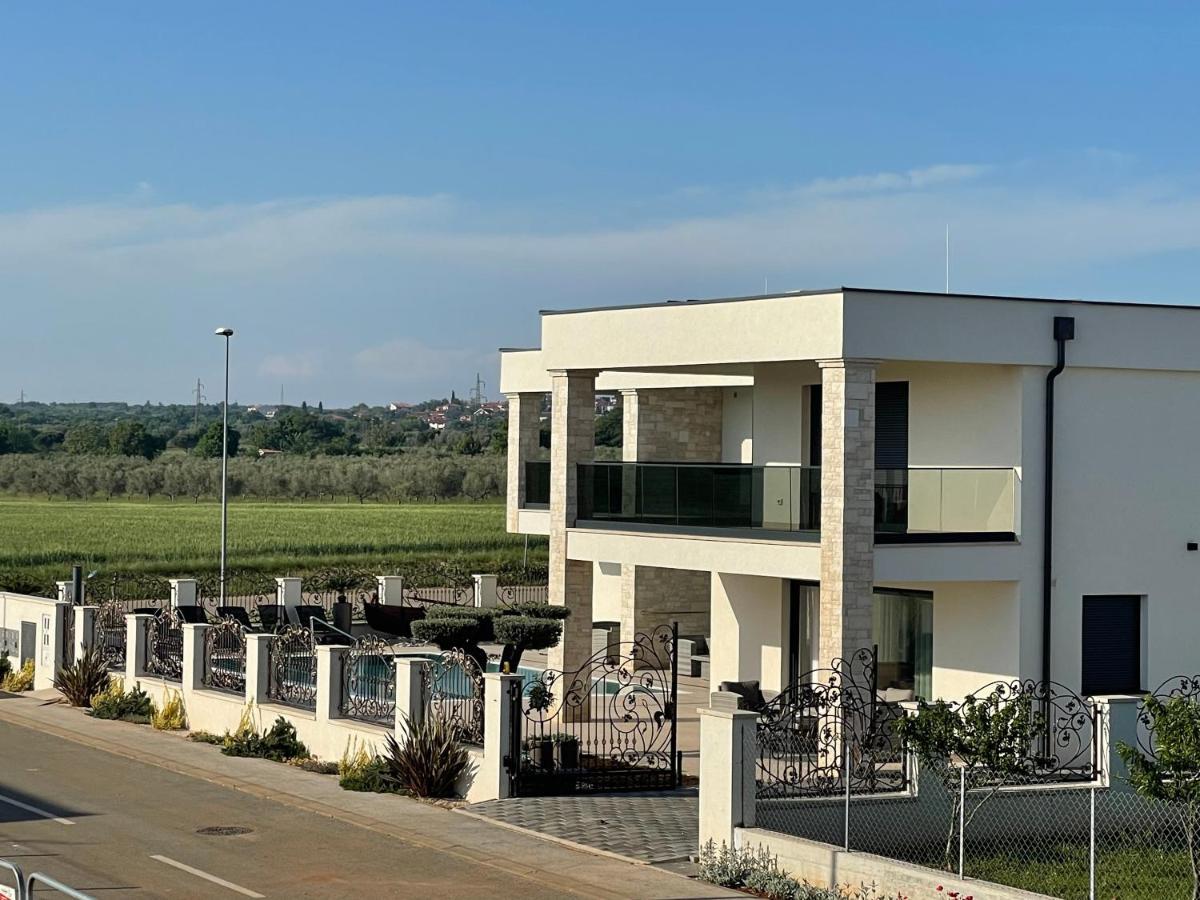 Vila Softic Azra Umag Buitenkant foto